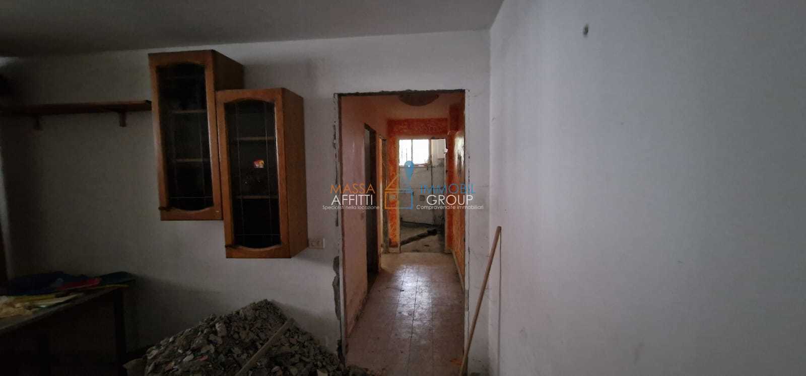 Appartamento in Vendita a Carrara Via delle Pinete