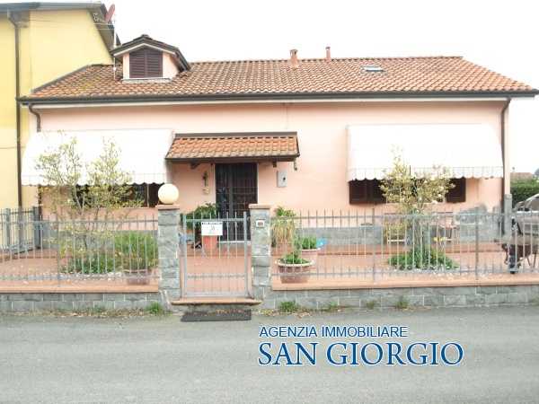 Casa Bi - Trifamiliare in Vendita a Santo Stefano di Magra via montanara