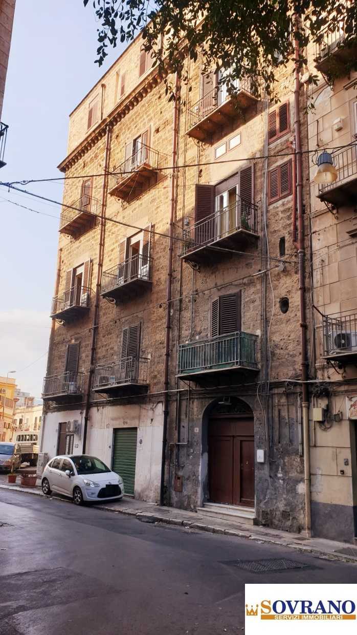 Appartamento in Vendita a Palermo Via Cappuccini