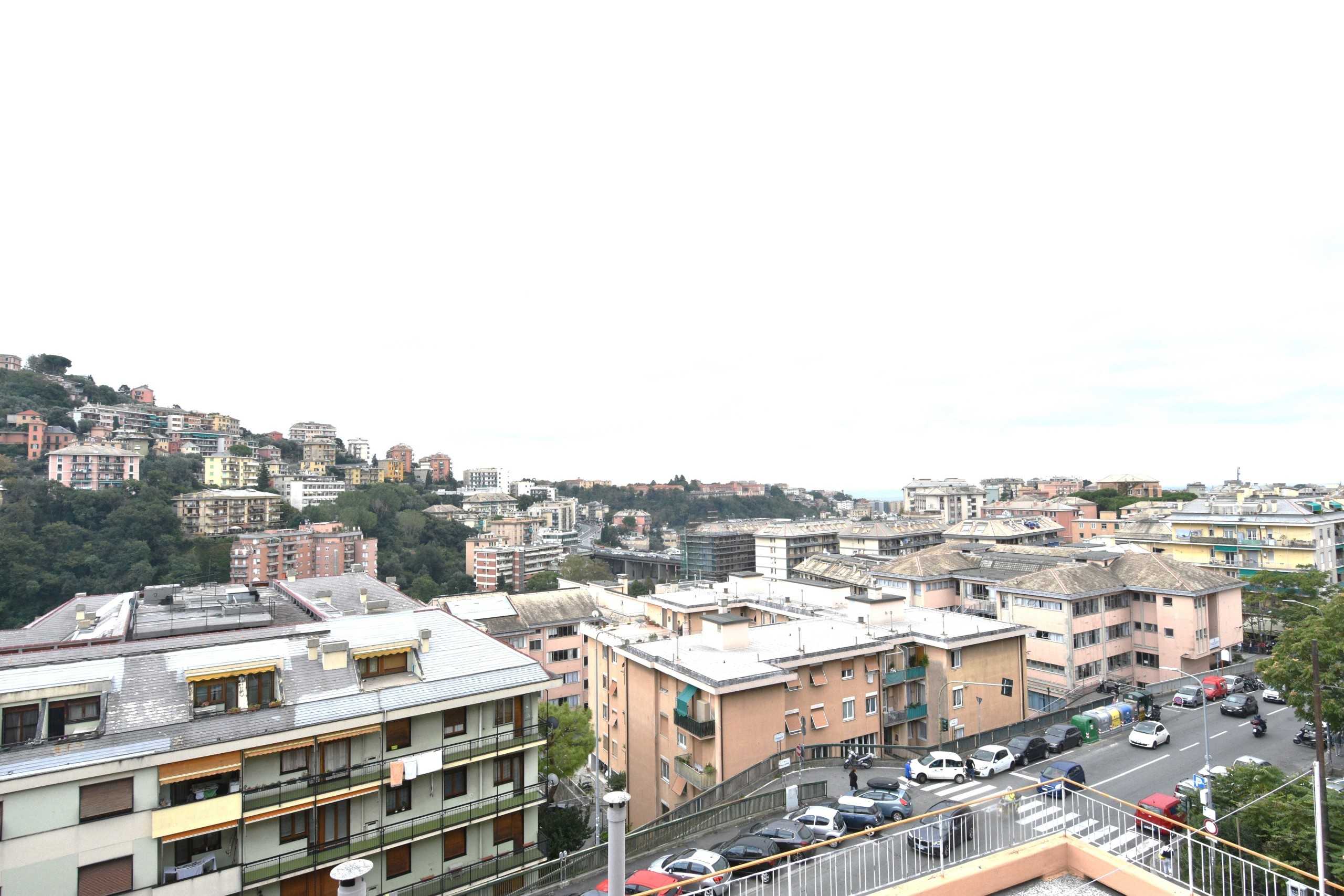 Appartamento in Vendita a Genova via posalunga