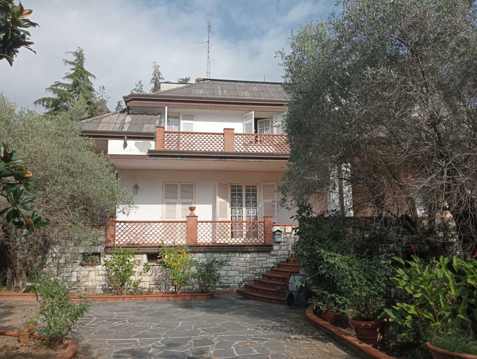 Casa indipendente in Vendita a Castelnuovo Magra Via Canale