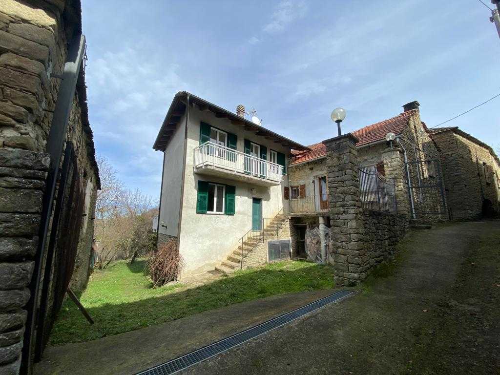 Casa indipendente in Vendita a Pezzolo Valle Uzzone Gorrino