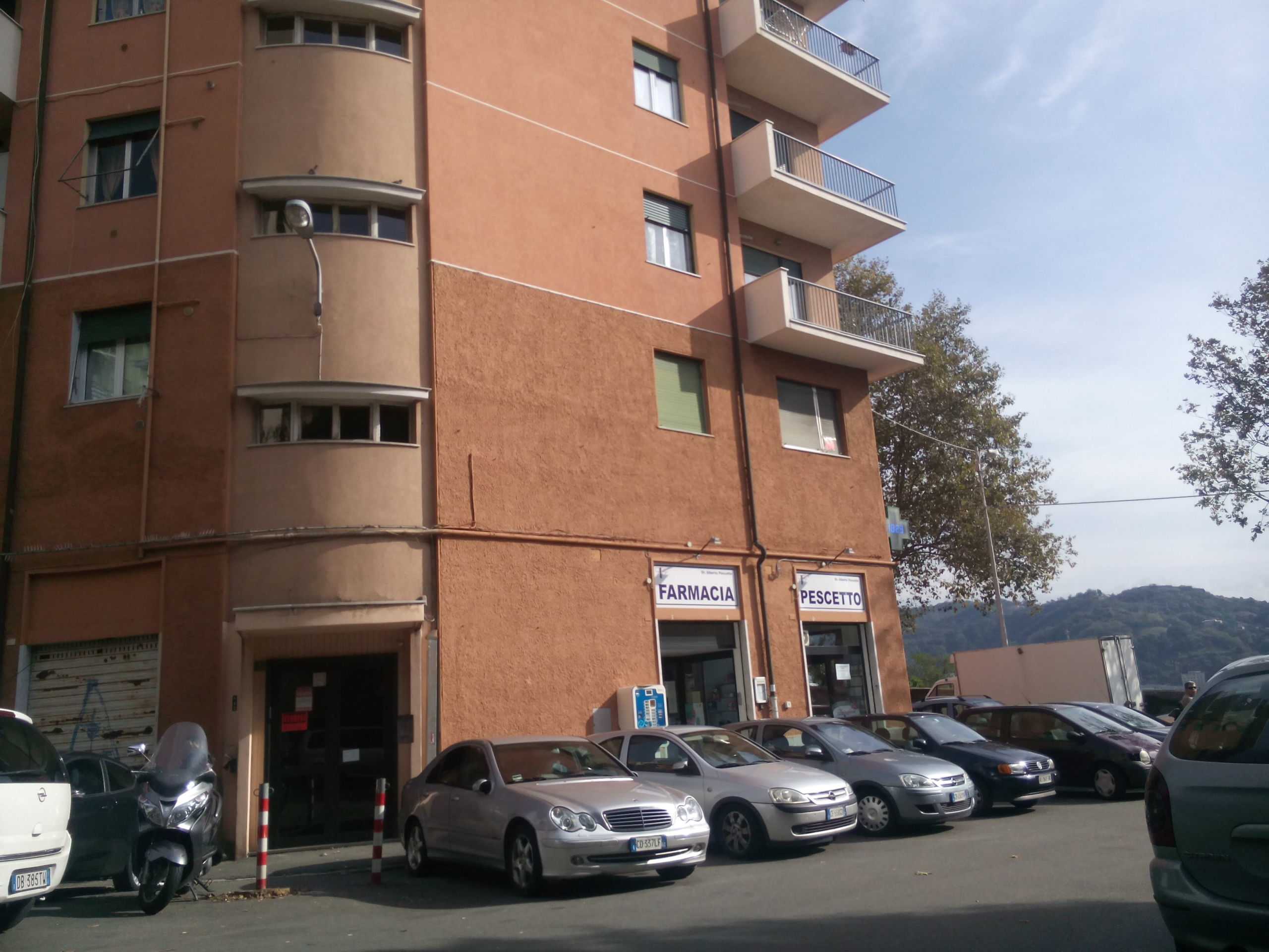 Appartamento in Vendita a Genova Via Coronata