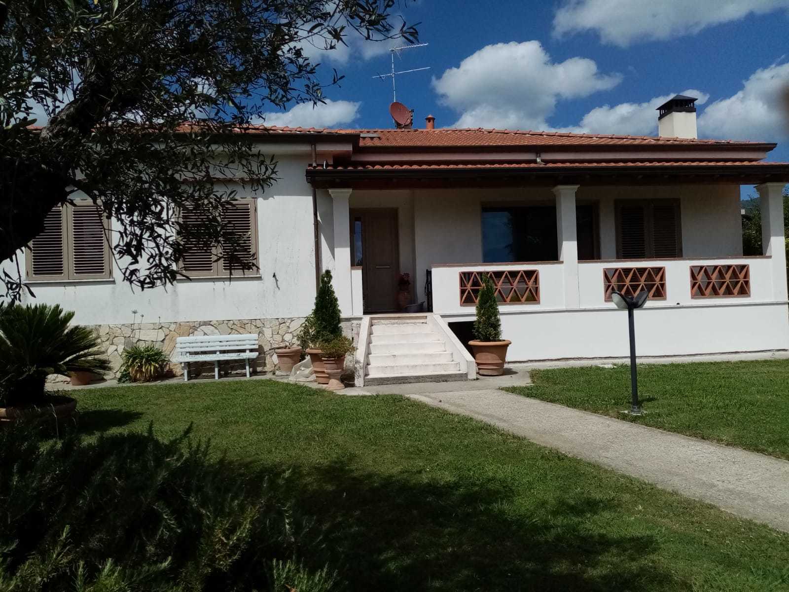 Casa indipendente in Vendita a Fosdinovo Via Borghetto