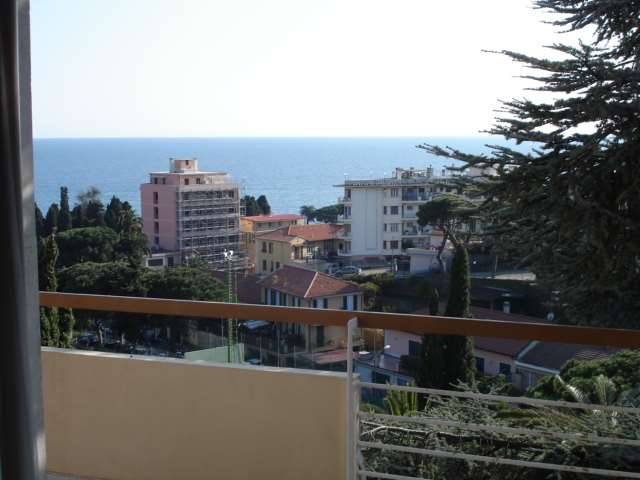 Appartamento in Vendita a Sanremo c.so inglesi, via p. semeria, solaro