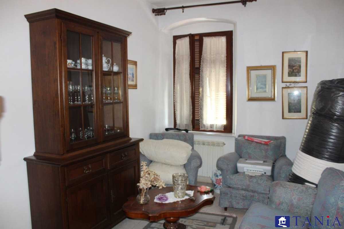 Casa Bi - Trifamiliare in Vendita a Carrara VIA PERLA
